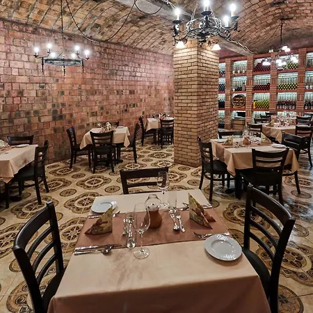 לינה וארוחת בוקר Szent Kristof Borbirtok זמראדי