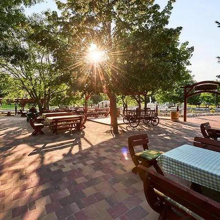 לינה וארוחת בוקר Szent Kristof Borbirtok